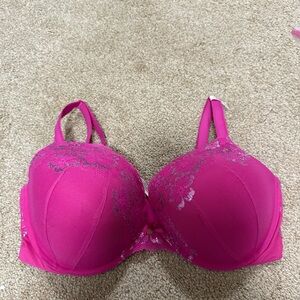 NWT Victorias Secret Body by Victoria Push-Up Bra Magenta Fuchsia Lace 40DDD
